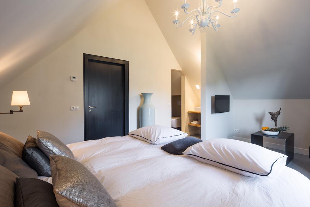 Bed&Breakfast Karakter Den Dungen Zimmer foto