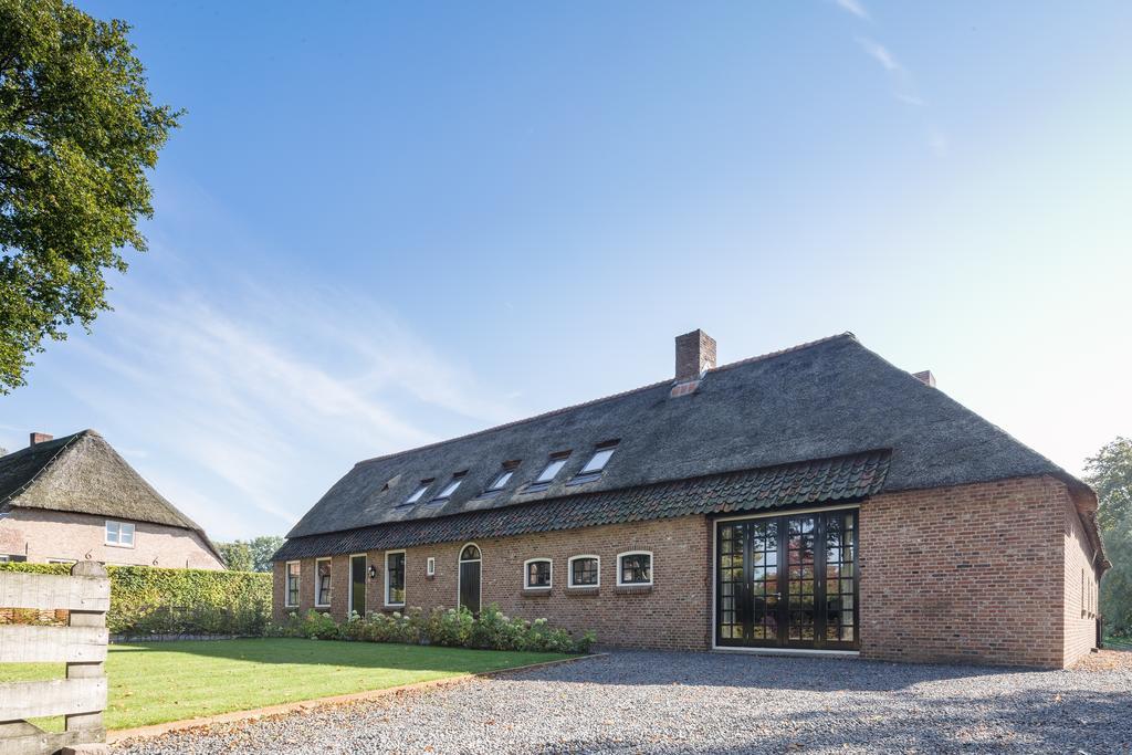 Bed&Breakfast Karakter Den Dungen Exterior foto